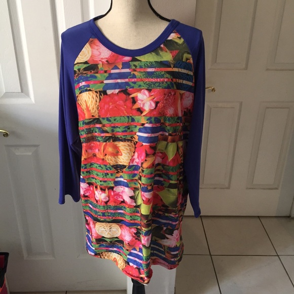 LuLaRoe Tops - LuLaRoe Unicorn Floral Print Randy